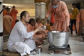 sadhu bhojan-1
